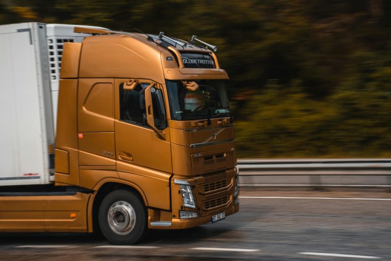 Řidič kamionu CE – Švýcarsko – od 32,70 CHF/hod. – 4denní pracovní týden